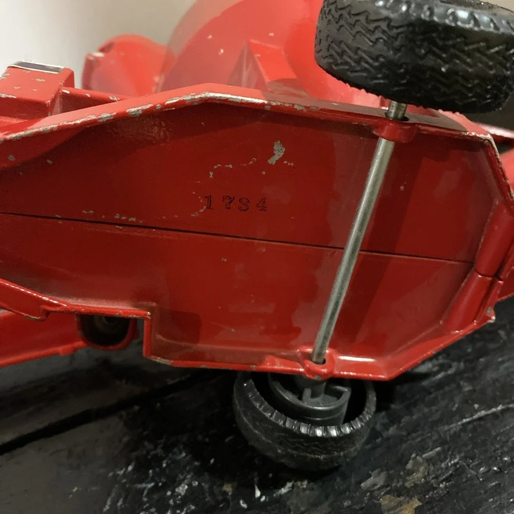 Vtg ERTL International IH Feed Grinder Mixer Mill 1/16 Farm Toy Metal